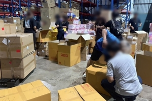 ศุลกากรไทยยึดหมึกเอปสันปลอมกว่า 7,000 ขวด เอปสันภูมิภาคเอเชียตะวันออกเฉียงใต้ เดินหน้าต่อต้านสินค้าละเมิดลิขสิทธิ์เพื่อคุ้มครองผู้บริโภค